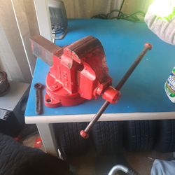 Vintage Chas Parker Swivel Bench Vise #974 With Original Vise Wrench