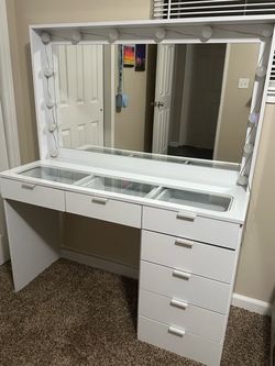 Makeup Vanity