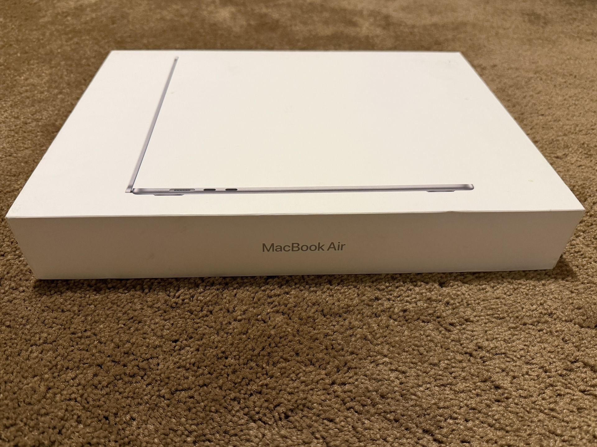 💻 Practically Brand New 15-inch MacBook Air (M2 Chip, 8GB RAM, 256GB SSD) – Mint Condition! 💻