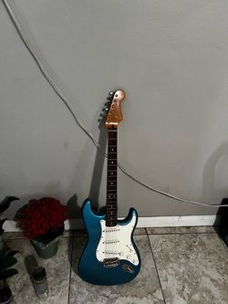 Squier Classic Vibe '60s Stratocaster Electric Guitar - Lake Placid Blue
