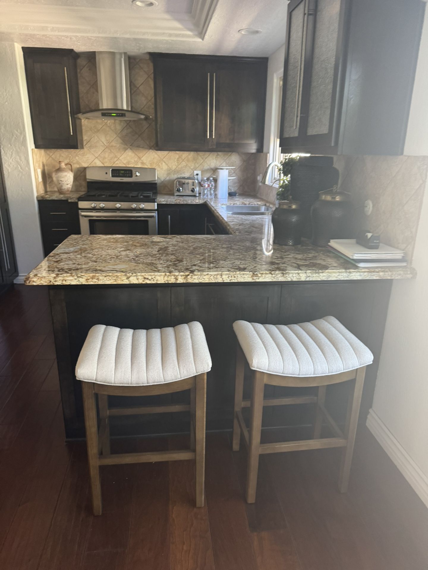 2 Bar Stools