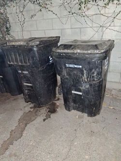 Trash can