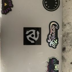 MacBook Air (Locked)