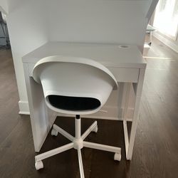 Desk With Chair