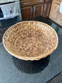 Round Woven Natural Fiber Basket