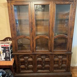 American Of Martinsville Oak China Cabinet