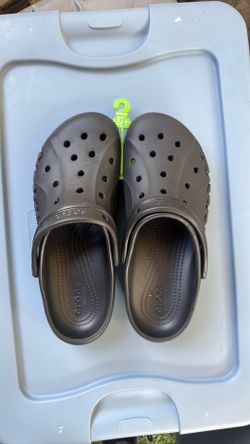 Women’s platform crocs 10