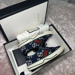 Gucci Sneakers 36 