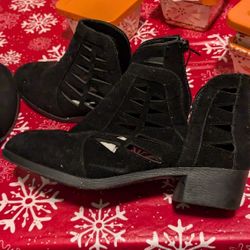 Brand New Boots Size 8 