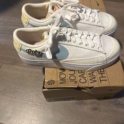 Nike shoes, size 8 women