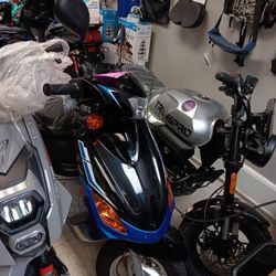 Gas Scooter Razor 150cc 