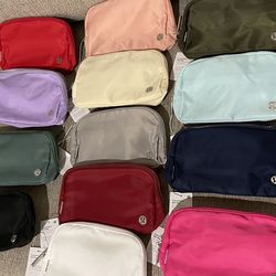 Lululemon Everywhere Belt Bag 1L