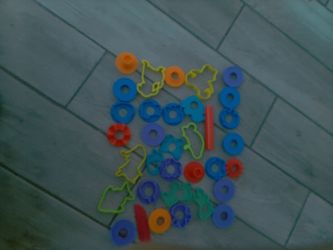 34 piece Play-Doh shape set