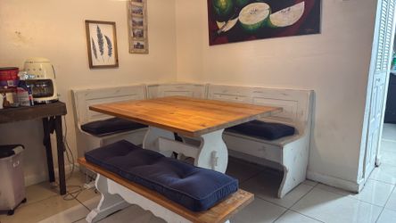 Corner table with storage