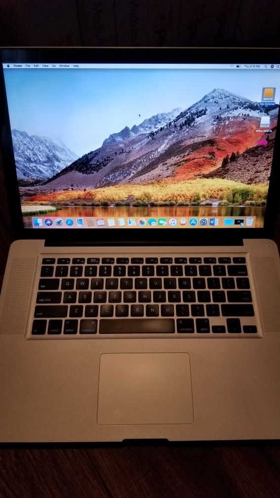 Macbook pro 15" Microsoft office logic pro x final cut pro x bose speakers included