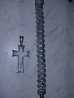 Moinsinite bracelet and cross