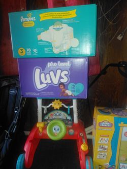 Papers and toys bby