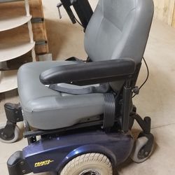 Pronto M71 Sure Step Power Chair