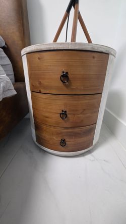 2 wood circle nightstand