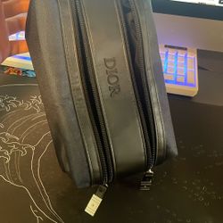 Dior Beauty/shaving Bag 