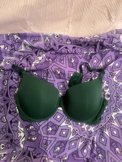 Women’s green padded bra 