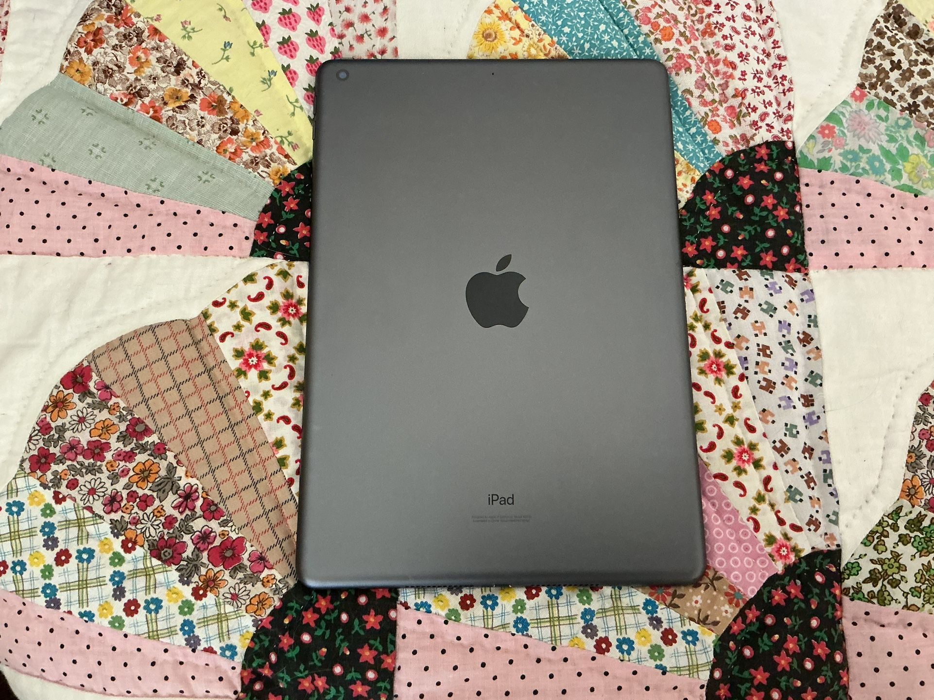 iPad 8th Generation, Xlnt Condition!