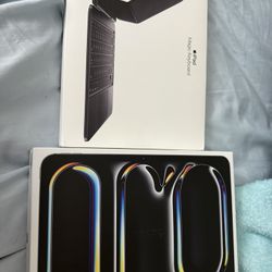 Brand New Ipad Pro M4 Locked To Verizon.