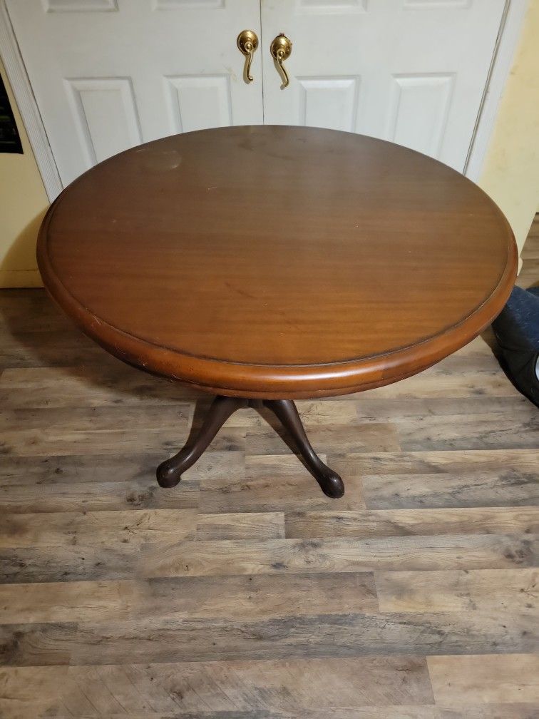 Round Table Solid Wood
