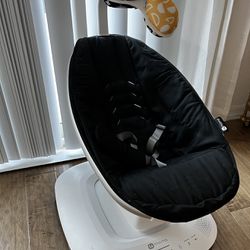 Mamaroo Baby Swing. Multi-motion, Bluetooth For Babies Up To 9 Months