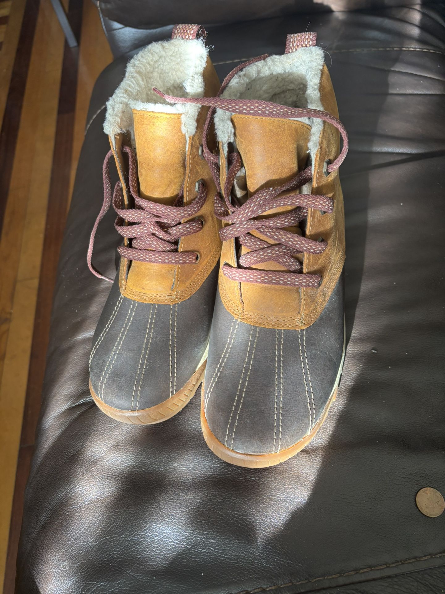 Never Used Timberland Woman’s Snow Boots Size 10