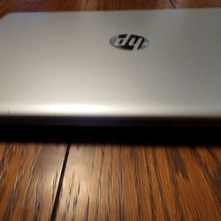 HP 17.3 Laptop 1tb