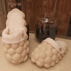 Luxury Cotton Bubble Slides  Size 12