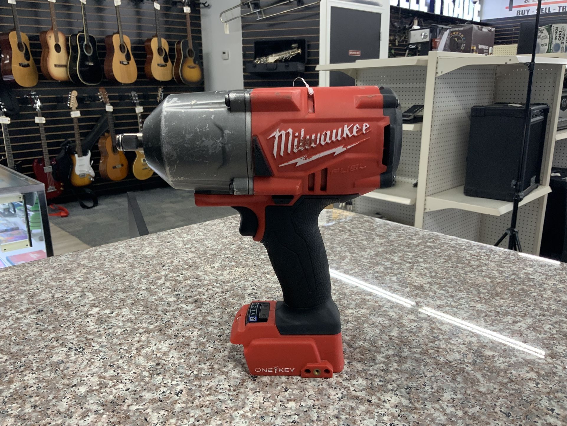 Milwaukee Fuel Brushless 18v 1/2” Square-ring Impact Wrench 