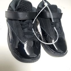 New Nike Sneakers Toddlers Sz 9 Black 