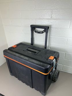 Black & Decker Toolbox on Wheels