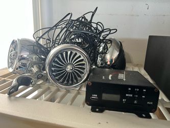 Motorcycle amp with speakers
