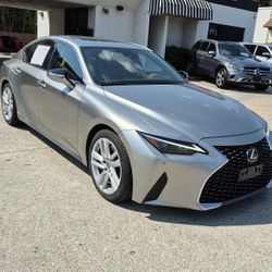 2023 Lexus IS 300