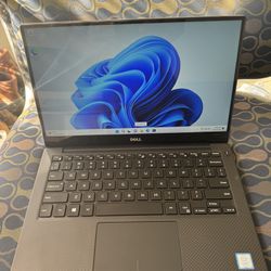 Dell XPS 2017 13 inch Touchscreen i7 8gb Ram 512gb Ssd 
