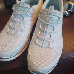 Skechers Size 11