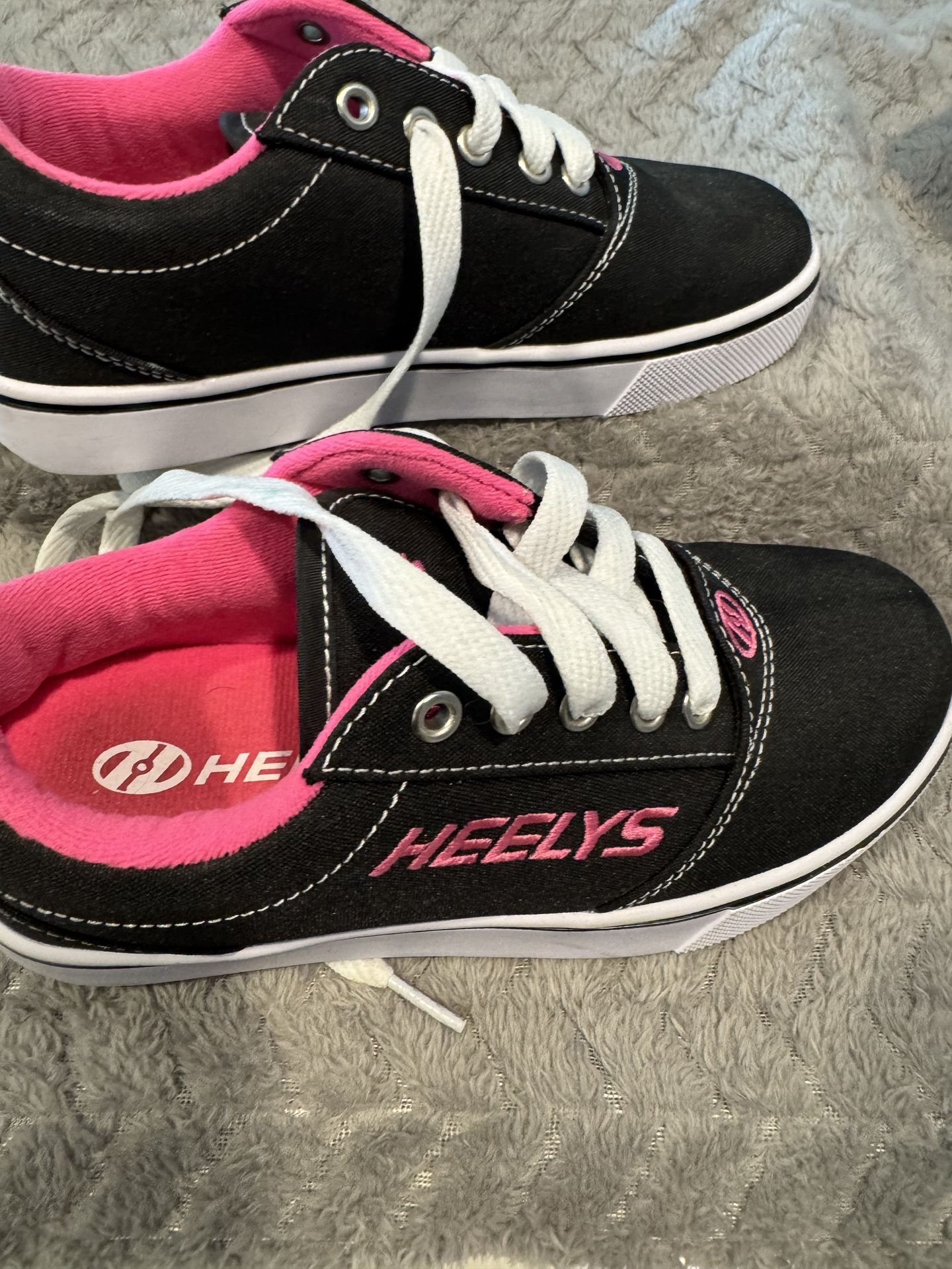 Heeley skate shoes size 3