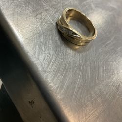 10k Yellow Gold Diamond Ring