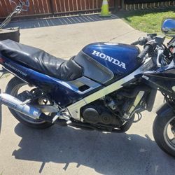87 Honda Interceptor 750