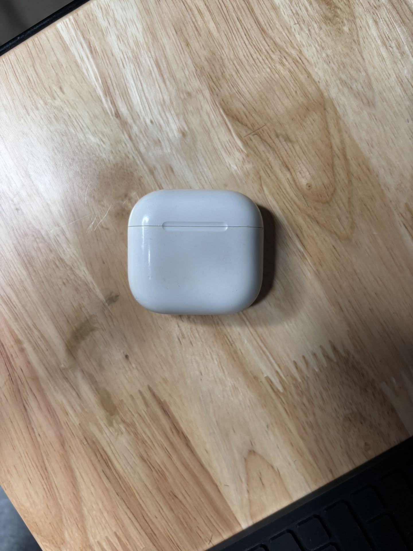 AirPods 4