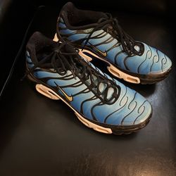 Male Size 10 Nike Air Max Plus TN Hyper Blue Black White Men's Size 10 Sneakers