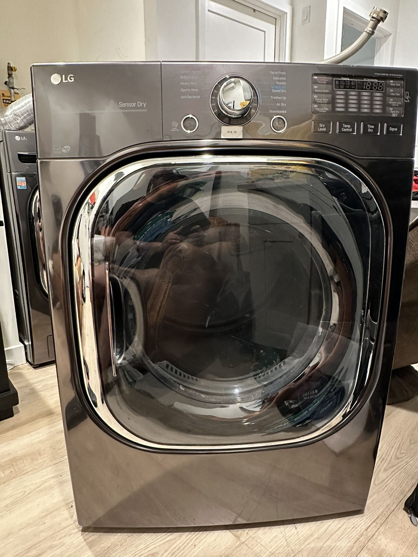 LG COMMERCIAL DRYER WITH SENSOR DRY
