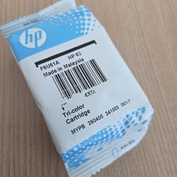 Original HP 63 Tri-color ink Catridge