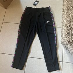 Nike standard Fit Polyester Pants 