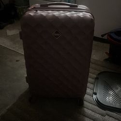 Medium suitcase