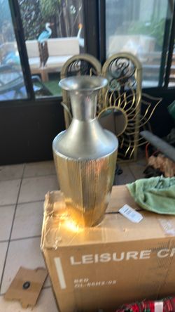 Decorative silver pot