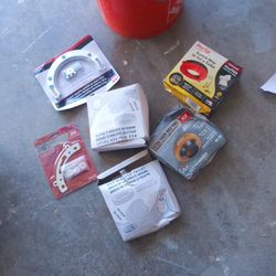 4 Wax Toilet Rings And Brackets